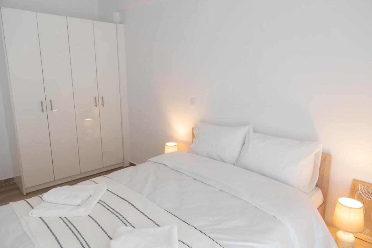 Stylish Spacious Apartment In Palaio Faliro أثينا المظهر الخارجي الصورة