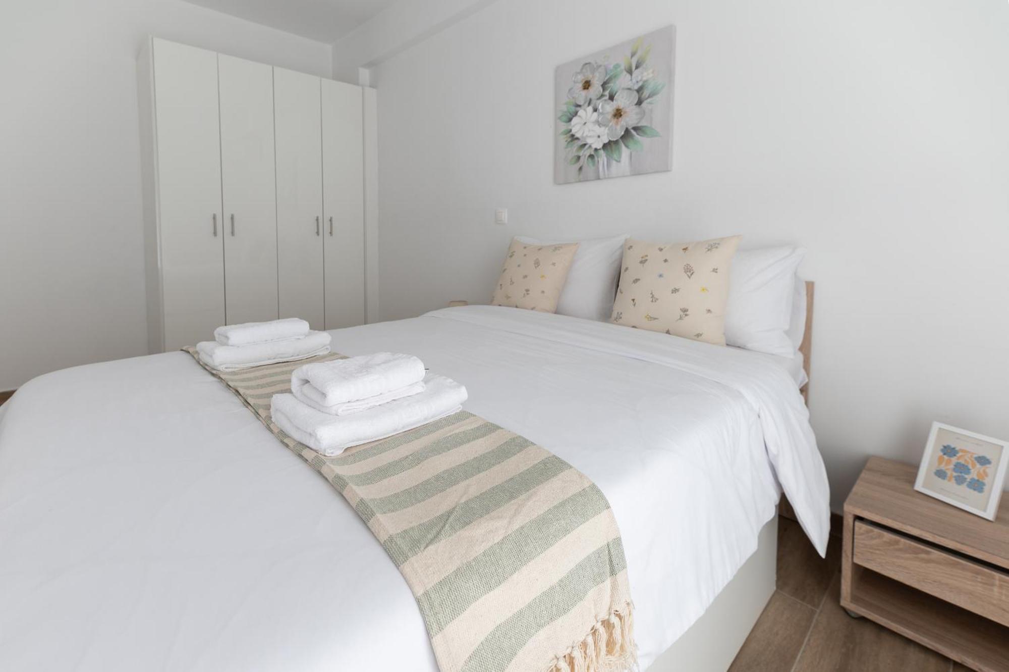 Stylish Spacious Apartment In Palaio Faliro أثينا المظهر الخارجي الصورة